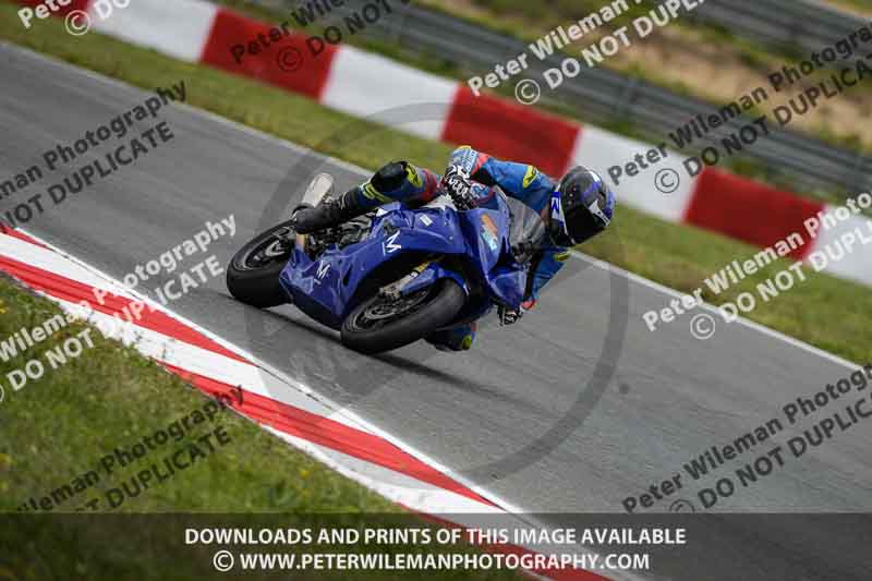 cadwell no limits trackday;cadwell park;cadwell park photographs;cadwell trackday photographs;enduro digital images;event digital images;eventdigitalimages;navarra;no limits trackdays;peter wileman photography;racing digital images;trackday digital images;trackday photos